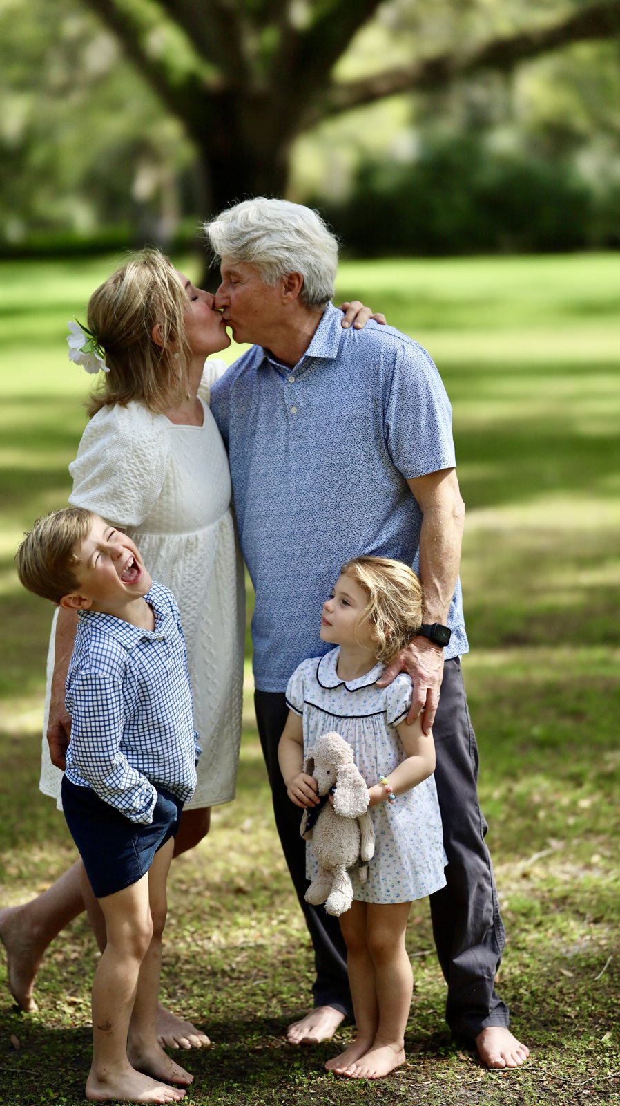 Grandparents and grandkids family portrait under live oaks — Ed Gutentag